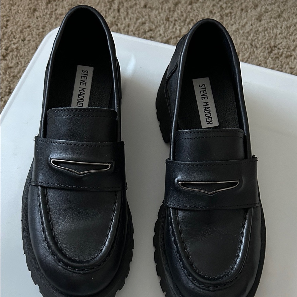 Steve Madden Classic Black Slip-On Loafers